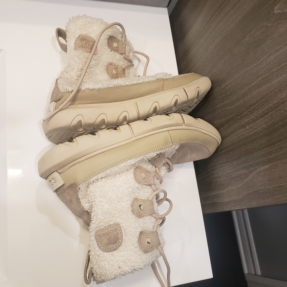 Sorel shoe size 38 - Picture 3 of 6